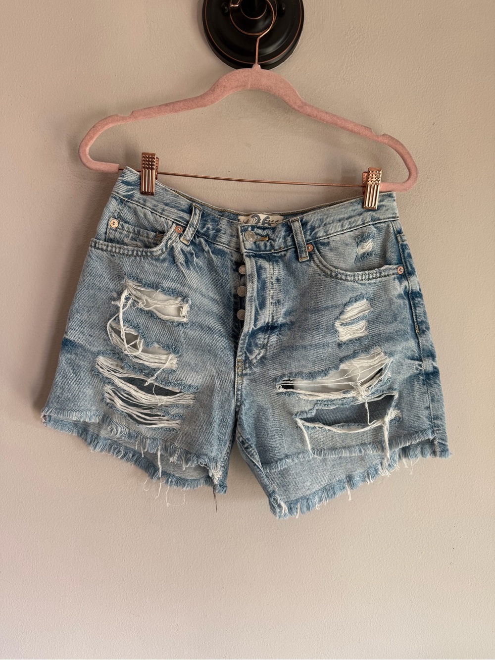 We The Free Free People Loving Good Vibrations Distressed Denim Shorts Size 26